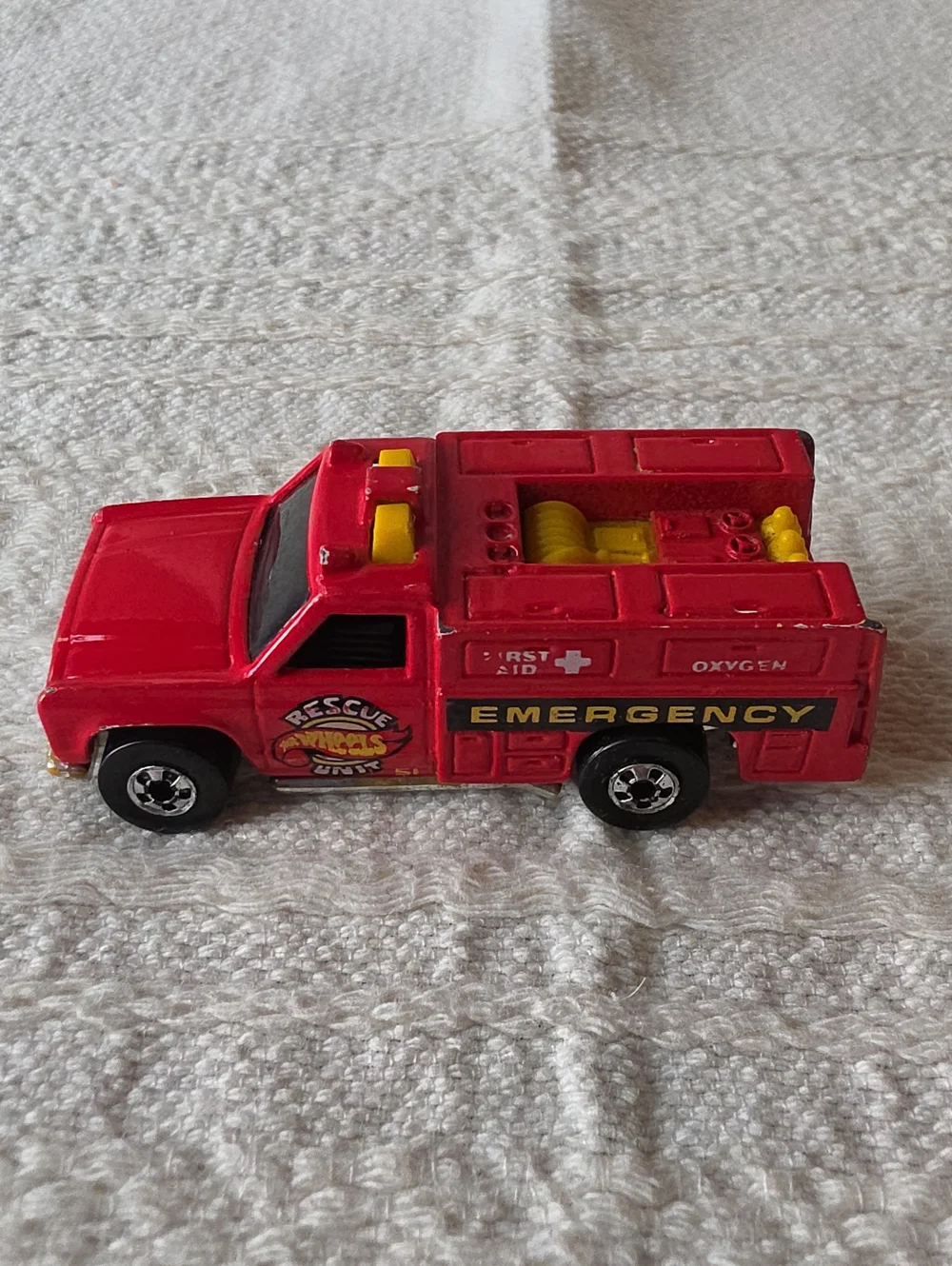 Hot Wheels Blackwall 1988 Emergency Unit Rescue Ranger Truck